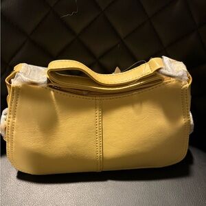 Elegant Yellow Women's Shoulder Bag